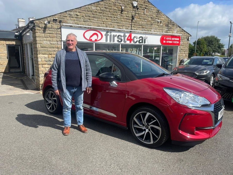 Charles from Leeds collecting his new DS3.