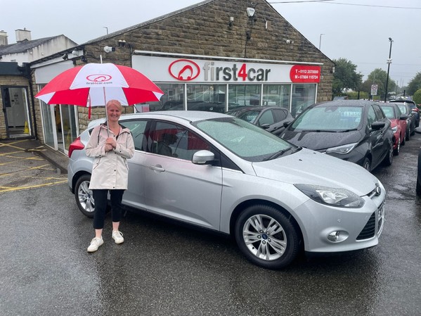 Jackie from Leeds collecting her new Ford Focus.