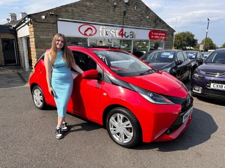 Molly from Leeds collecting her new Toyota Aygo.