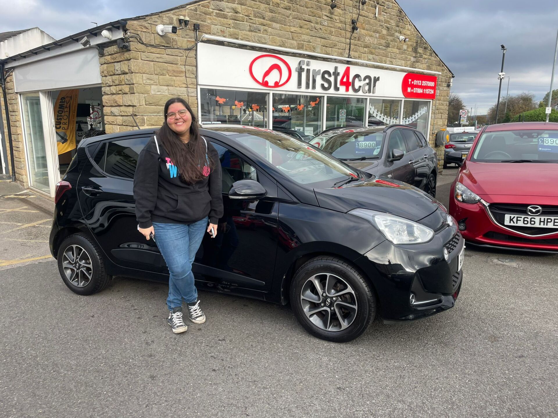 Mariana from Leeds was recommended to us by a friend. Here she is collecting her new car.