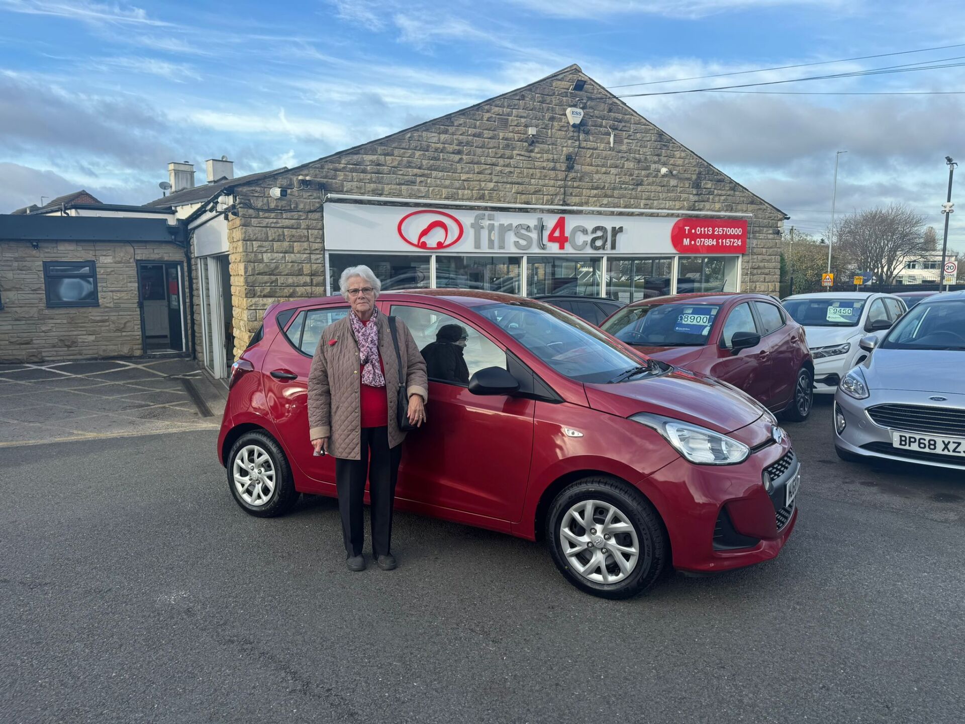 Margaret from Leeds collecting her new Hyundai i10.