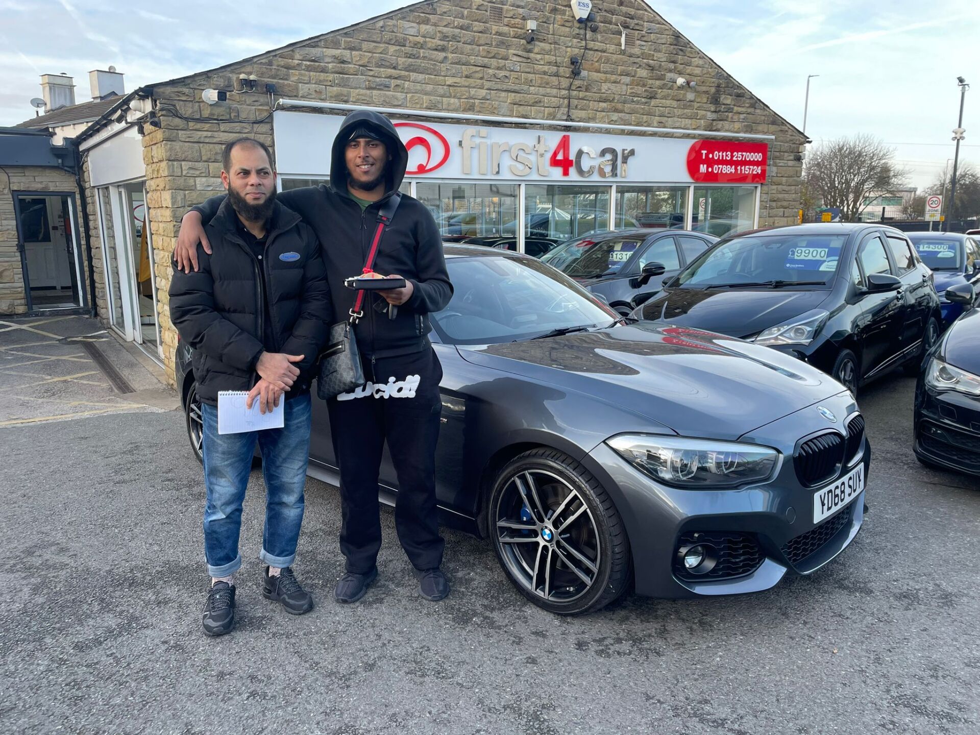 Saf and his dad came all the way from central London to collect their new BMW 1 series using Click and Collect. 