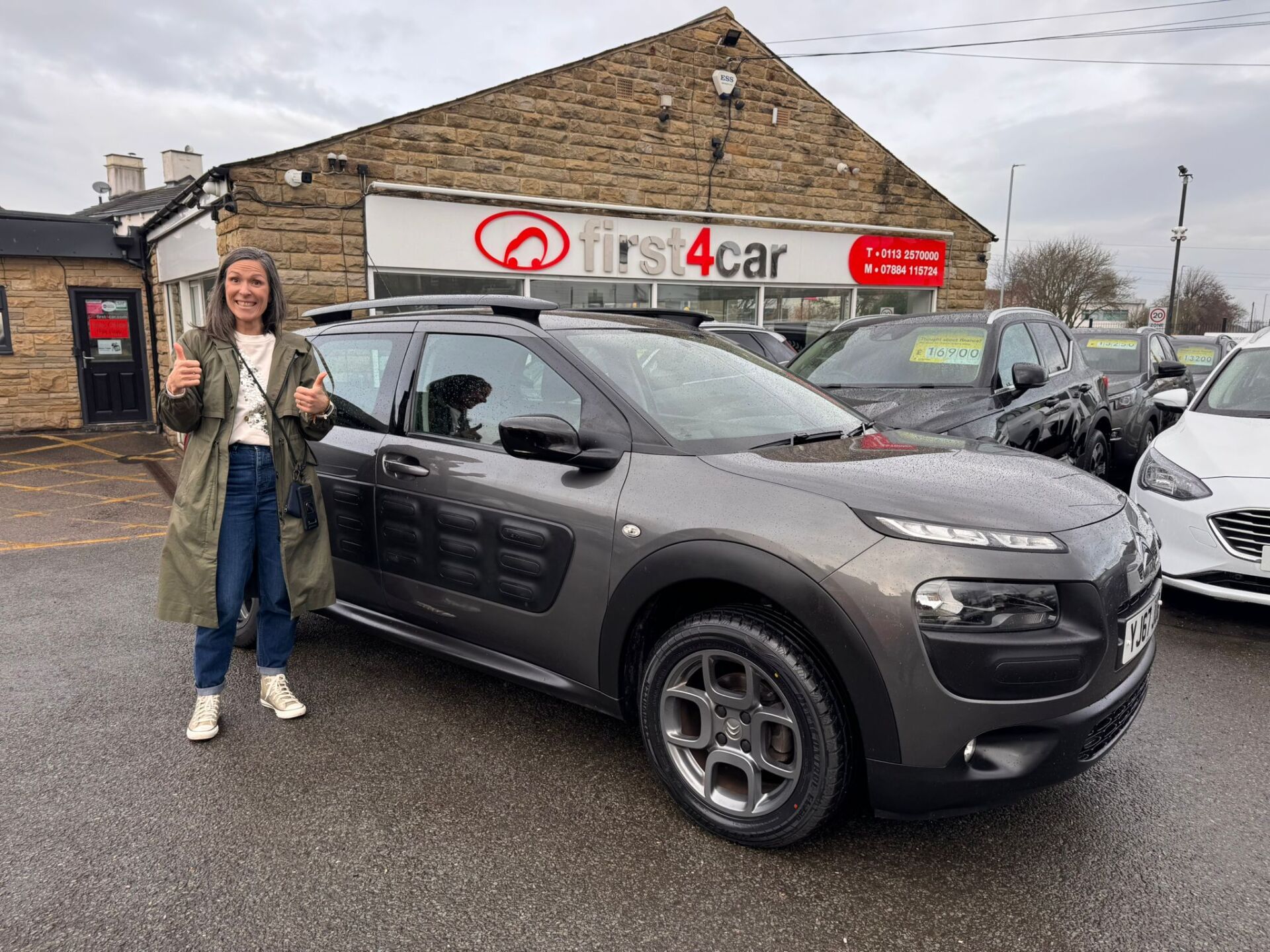 Daniela from West Yorkshire collecting her new Citroen C4 Cactus.