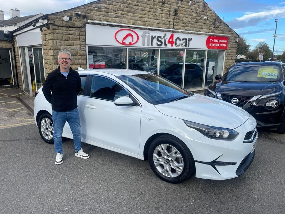 Tom from Leeds collecting his new Kia Ceed