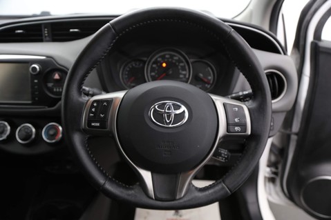 Toyota Yaris VVT-I ICON 12
