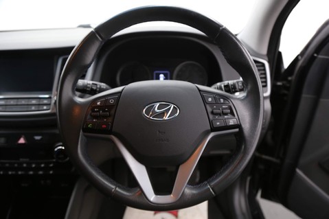 Hyundai TUCSON CRDI SE NAV BLUE DRIVE 12