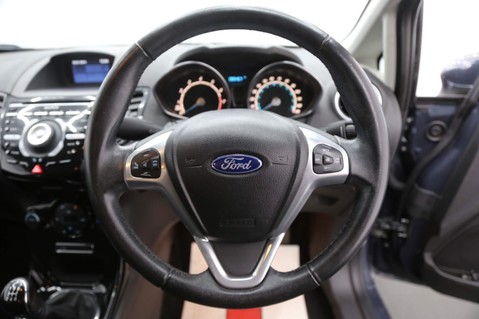 Ford Fiesta TITANIUM 14