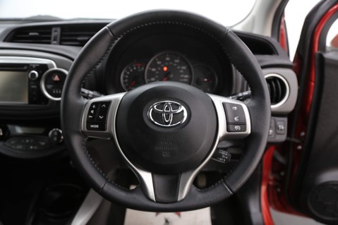 Toyota Yaris VVT-I ICON PLUS 12