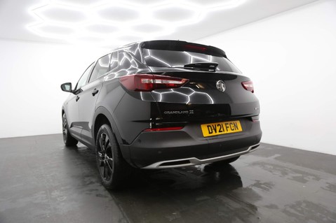 Vauxhall Grandland X SRI NAV 5