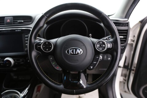 Kia Soul CRDI MIXX 13