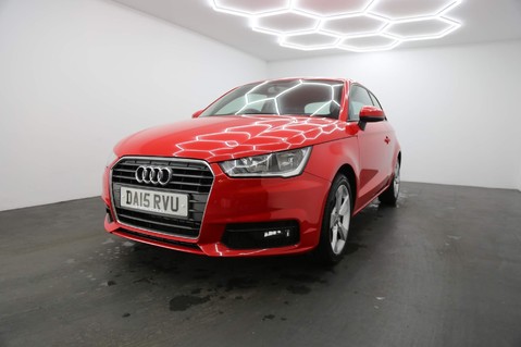 Audi A1 TFSI SPORT 4