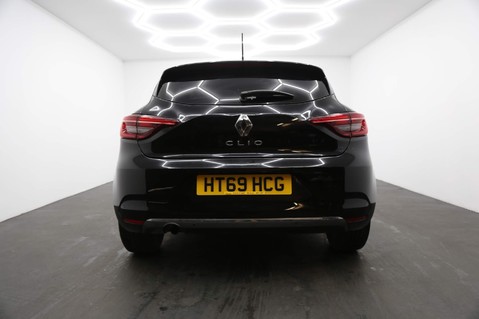 Renault Clio ICONIC TCE 6