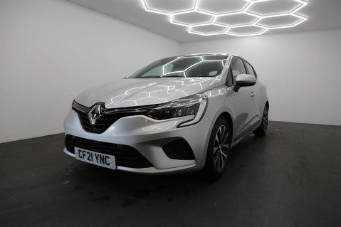 Renault Clio ICONIC TCE 4