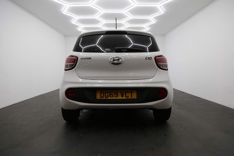 Hyundai i10 PREMIUM SE 6