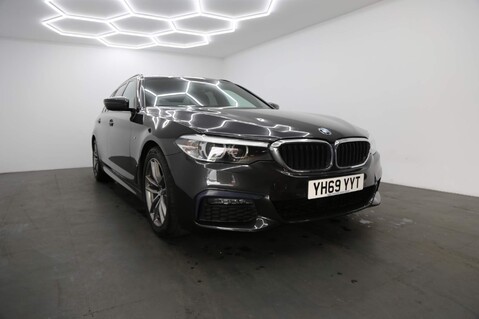 BMW 5 Series 520D M SPORT TOURING 1