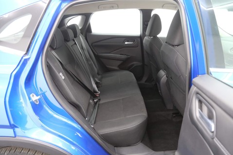 Nissan Qashqai DIG-T ACENTA PREMIUM 9