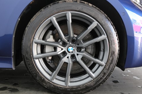 BMW 3 Series 330E SPORT PRO 14