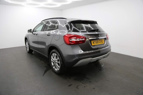 Mercedes-Benz GLA GLA 200 SE EXECUTIVE 6