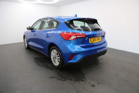 Ford Focus TITANIUM 8