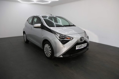 Toyota Aygo VVT-I X-PLAY 1