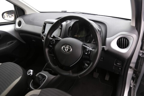 Toyota Aygo VVT-I X-PLAY 16