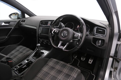 Volkswagen Golf GTD 10