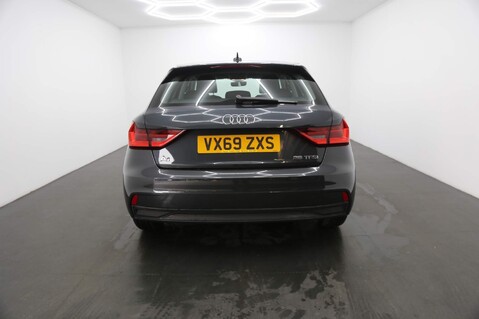 Audi A1 SPORTBACK TFSI SE 8