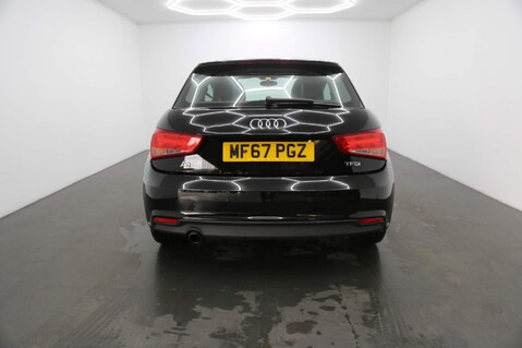 Audi A1 TFSI SPORT 8