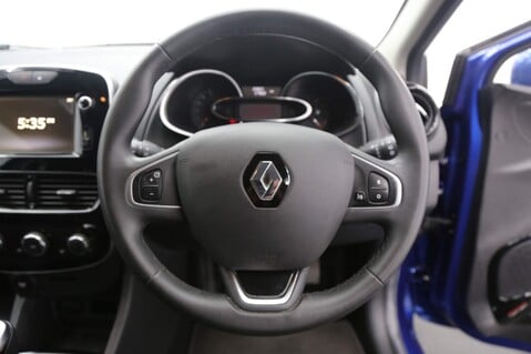 Renault Clio ICONIC TCE 23