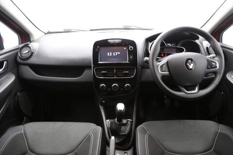 Renault Clio ICONIC TCE 11