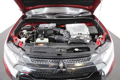 Mitsubishi Outlander PHEV DYNAMIC 27