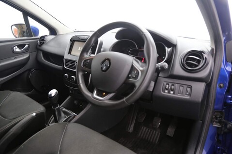 Renault Clio ICONIC TCE 17