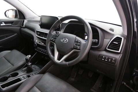 Hyundai TUCSON CRDI PREMIUM SE 10