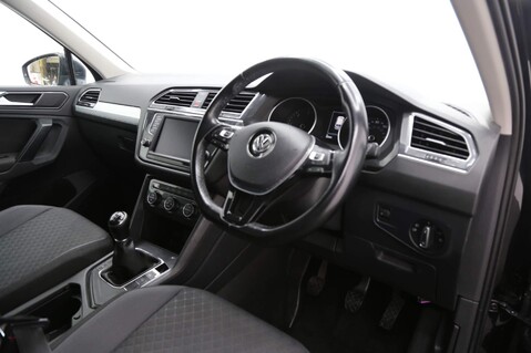 Volkswagen Tiguan SE NAV TDI BMT 10