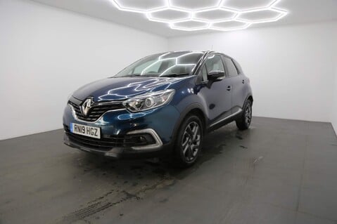 Renault Captur ICONIC TCE 4