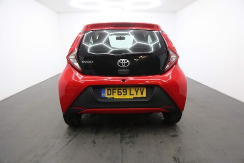 Toyota Aygo VVT-I X 8