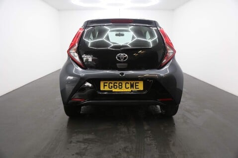 Toyota Aygo VVT-I X-PLAY 8