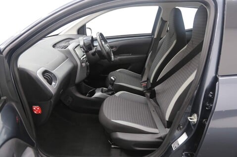 Toyota Aygo VVT-I X-PLAY 22