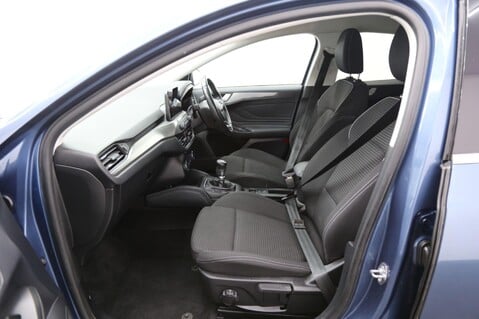 Ford Focus TITANIUM 21