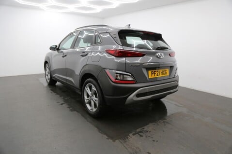 Hyundai KONA T-GDI SE CONNECT 6