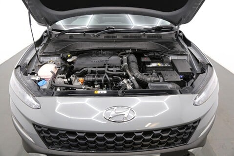 Hyundai KONA T-GDI SE CONNECT 26