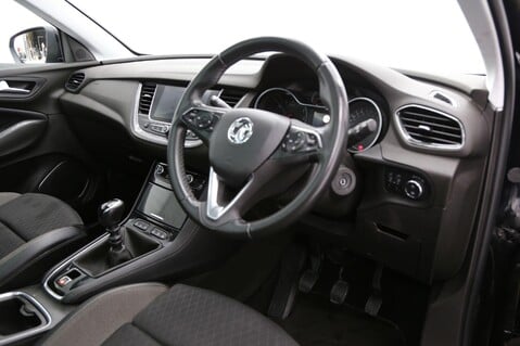 Vauxhall Grandland X SRI NAV 10