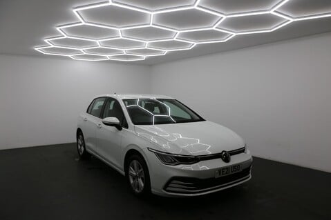 Volkswagen Golf LIFE TSI 1