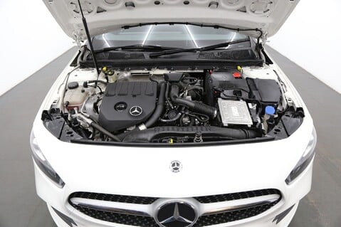 Mercedes-Benz A Class A 200 AMG LINE 27