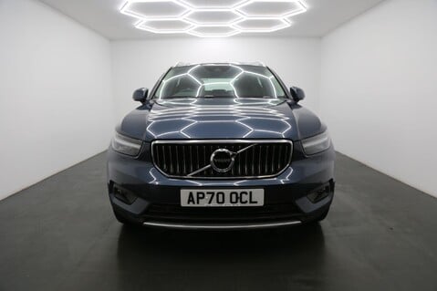 Volvo XC40 B4 INSCRIPTION AWD 2