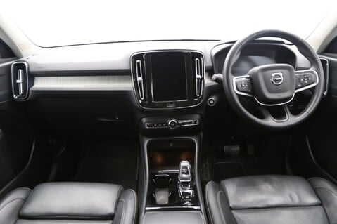 Volvo XC40 B4 INSCRIPTION AWD 10