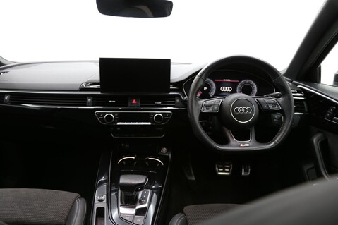 Audi A4 AVANT TDI S LINE BLACK EDITION 21