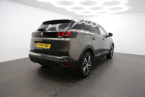 Peugeot 3008 S/S ACTIVE 8