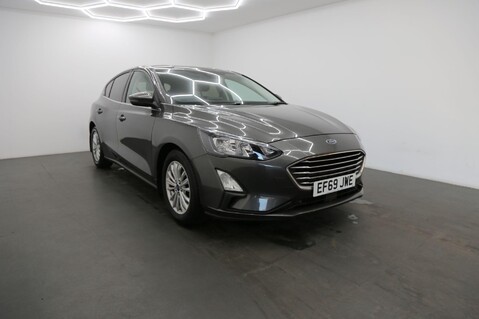 Ford Focus TITANIUM 1