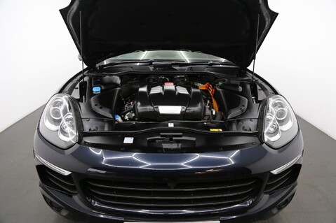 Porsche Cayenne S E-HYBRID TIPTRONIC 25